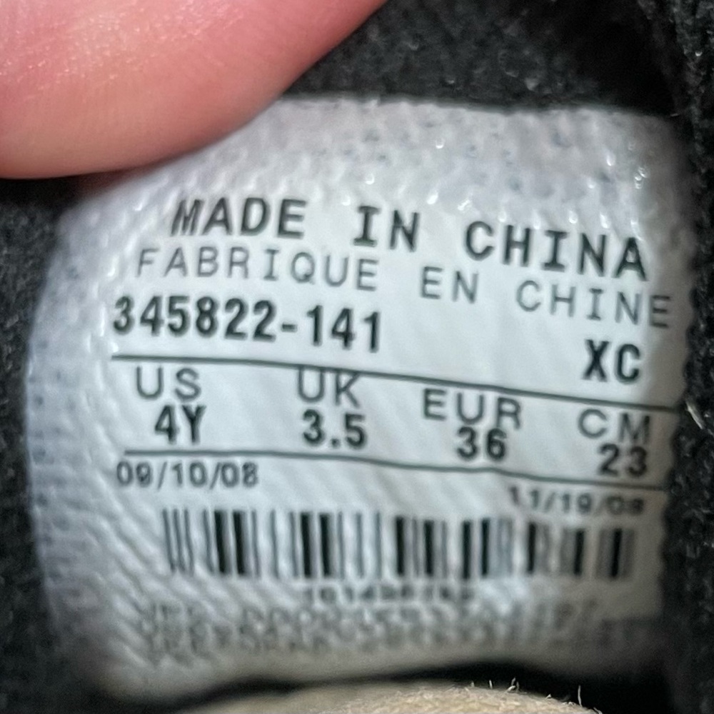 Nike shocks youth size 4